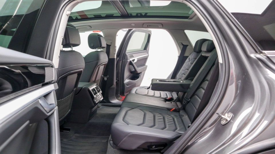 VW Touareg eHybrid Masaj Ventilatie Panoramic IQ Light Keyless Carlig - imaginea 24