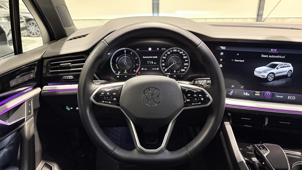 VW Touareg eHybrid Ventilatie Panoramic IQ Light Keyless Carlig 360 - imaginea 18