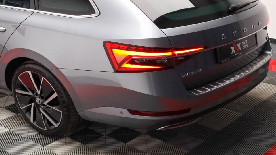 Skoda Superb Combi PlugIn DSG Laurin&Klement Matrix Webasto Ambientale - imaginea 20