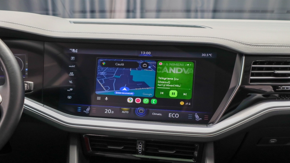 VW Touareg eHybrid Masaj Ventilatie Panoramic IQ Light Keyless Carlig - imaginea 32