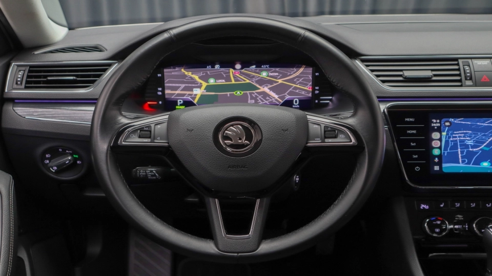 Skoda Superb PlugIn Hybrid DSG MatrixLED ACC KeylessGo Cockpit - imaginea 25