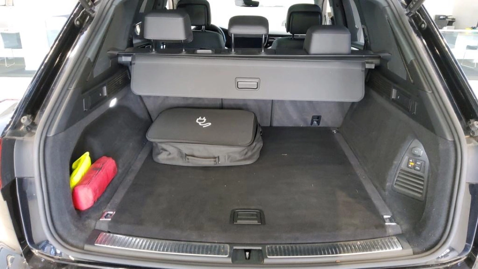 VW Touareg eHybrid Masaj Ventilatie Panoramic IQ Light Keyless Carlig - imaginea 6