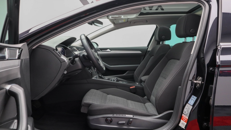 Volkswagen Passat Facelift 2.0 TDI DSG 4MOTION Panoramic ACC Masaj LED - imaginea 18