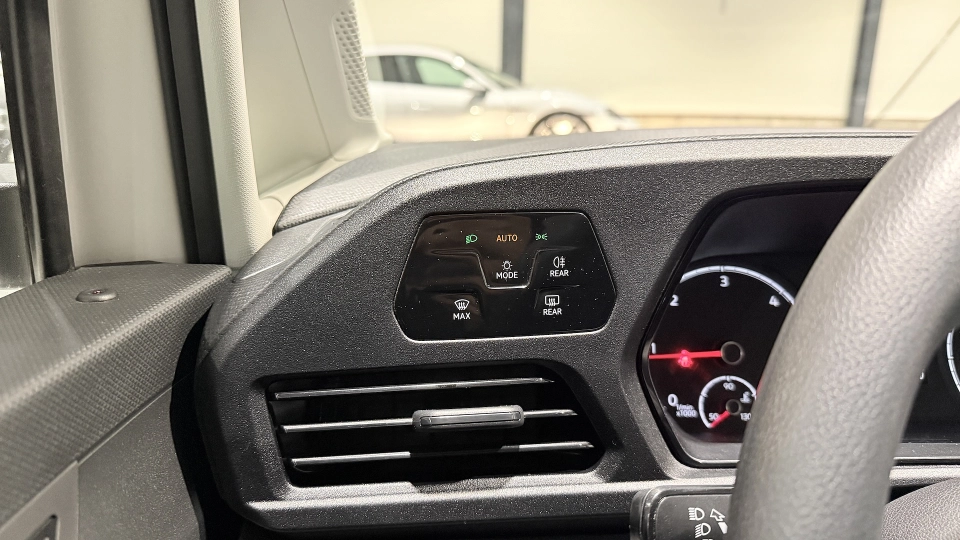 Volkswagen Caddy 2.0 Diesel 102 cai Apple CarPlay Senzori Parcare - imaginea 21
