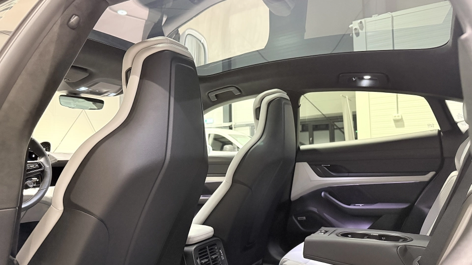 Porsche Taycan Turbo Sport Trapa Ventilatie 360 Matrix Manufaktur - imaginea 8