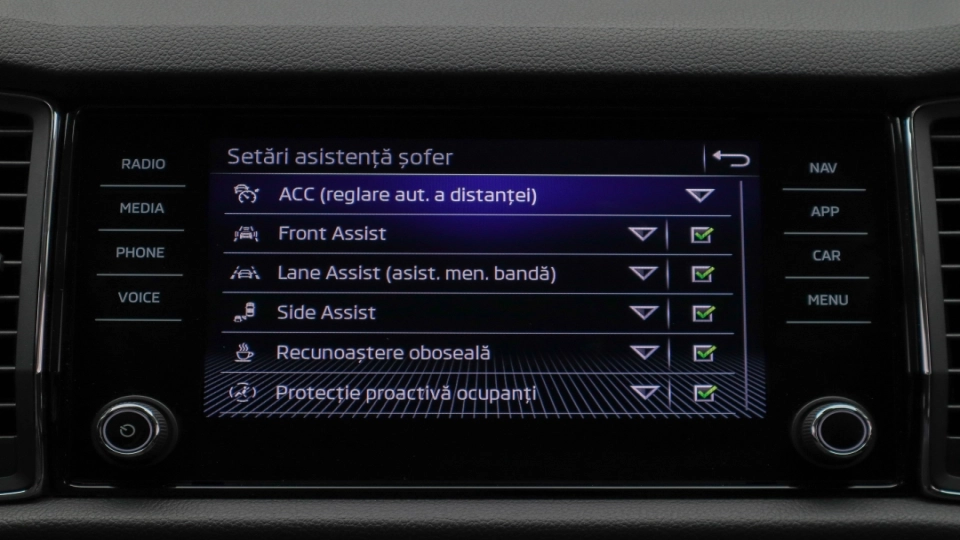 Skoda Kodiaq 2.0 TDI DSG Cockpit Lane BlindSpot ACC Ambientale Keyless - imaginea 33