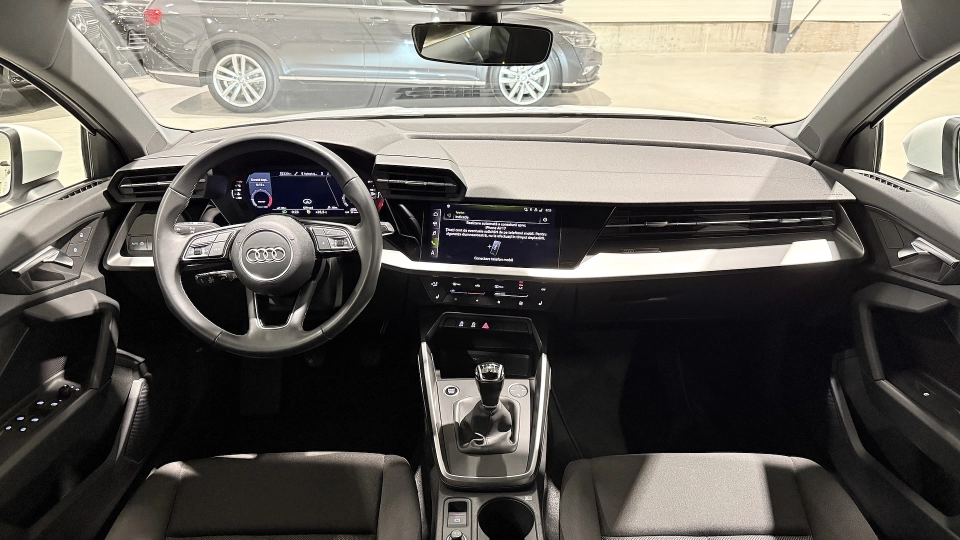 Audi A3 35 TFSI Manual Senzori spate - imaginea 5