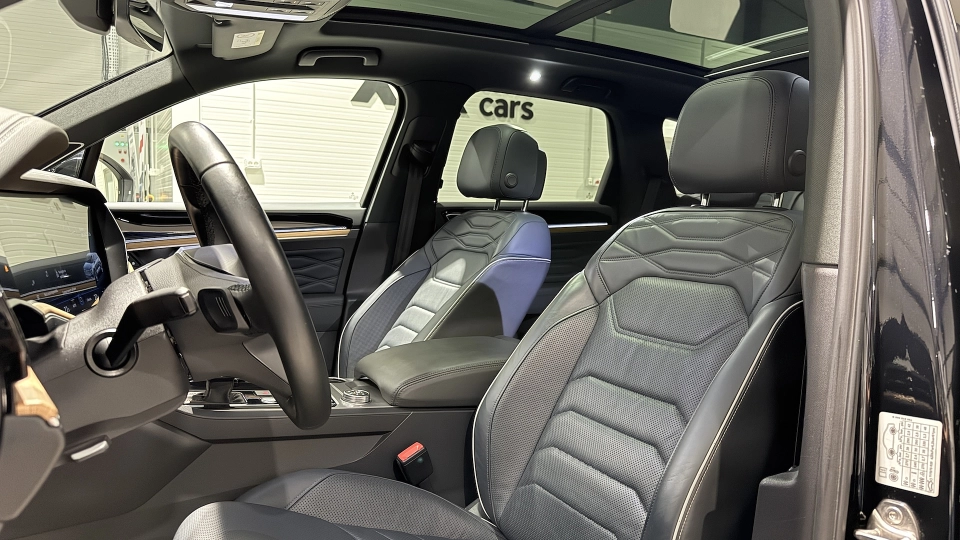 VW Touareg Matrix Scaune Ventilate Panoramic DynAudio ACC Keyless - imaginea 19