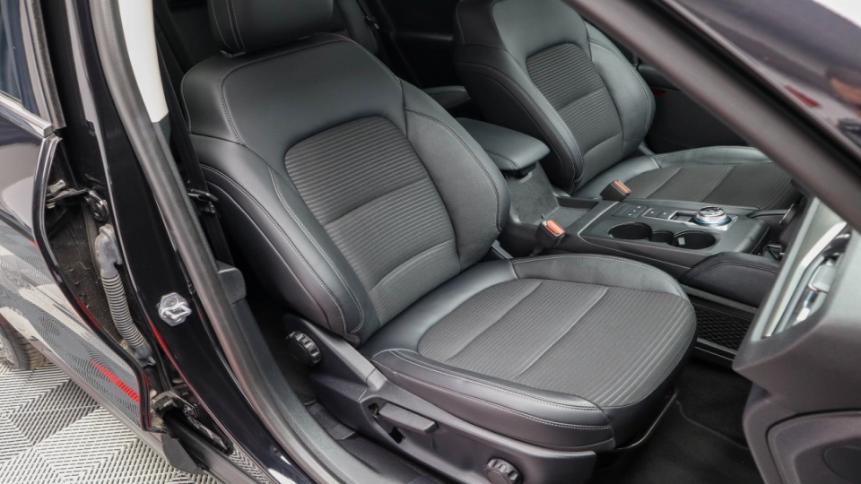 Ford Kuga Titanium X Plug-In Hybrid Automat 2.5 Benzina Bang&Olufsen - imaginea 27
