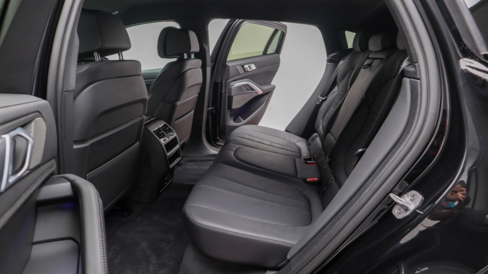 BMW X6 Pachet M SoftClose EvacuareM SuspensieM Masaj Ventilatie Laser  - imaginea 28