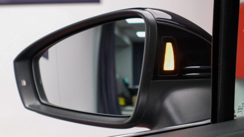 VW Tiguan 2.0 TDI DSG LaneAss BlindSpot Parktronic Cockpit Masaj ACC - imaginea 30