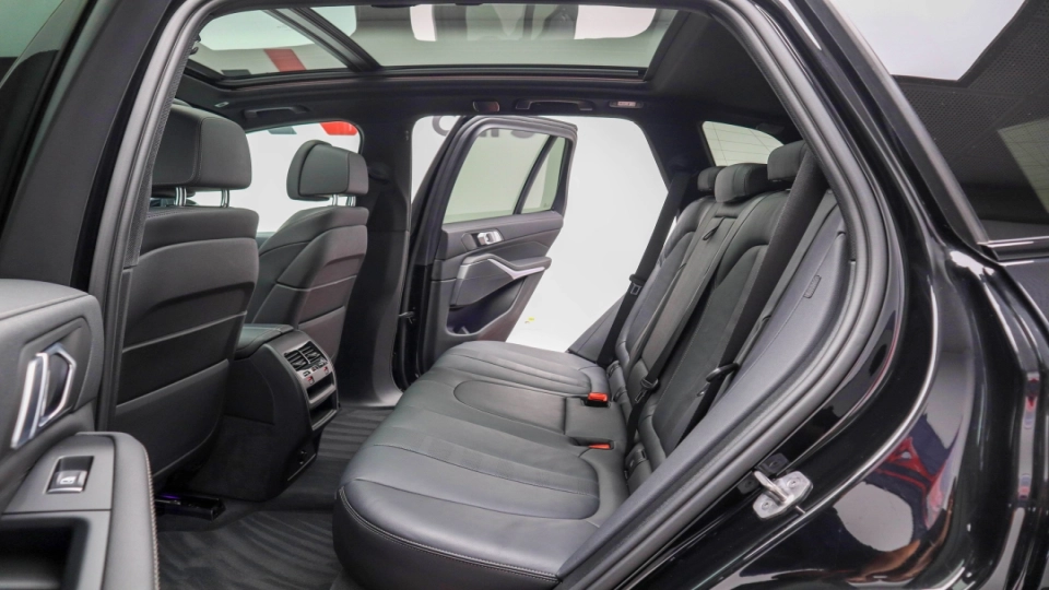 BMW X5 Pachet M Panoramic Assisted Drive Laser Interior Comfort Perne - imaginea 26