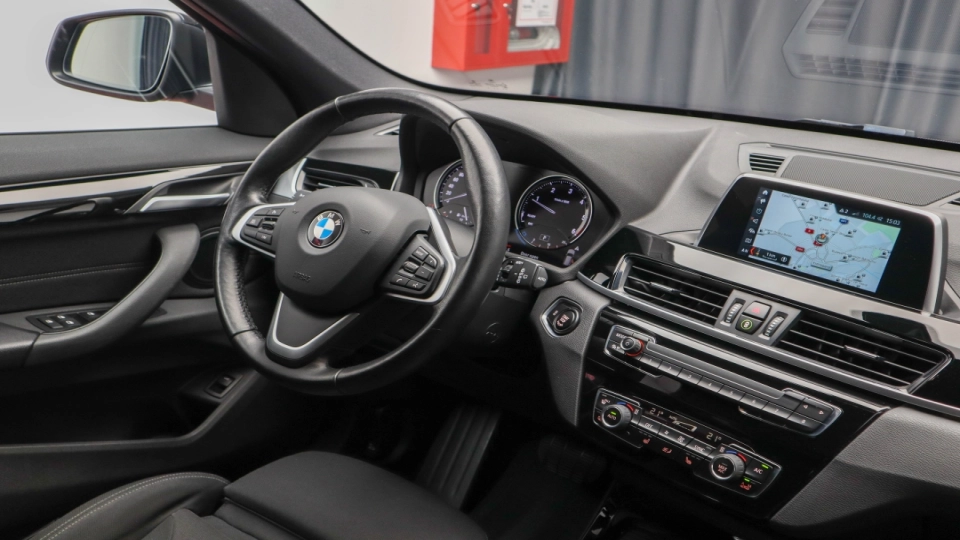 BMW X1 SportLine 2.0d Automat Faruri LED Lane Assist Scaune Sport - imaginea 30