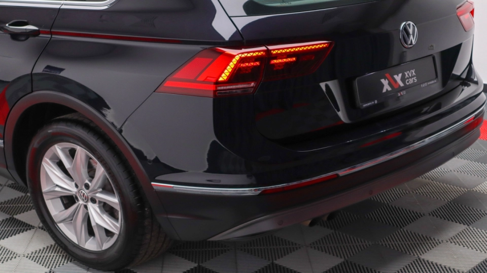 VW Tiguan 2.0 TDI DSG LaneAss BlindSpot Parktronic Cockpit Masaj ACC - imaginea 18