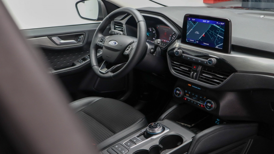 Ford Kuga Titanium X Plug-In Hybrid Automat 2.5 Benzina Bang&Olufsen - imaginea 35
