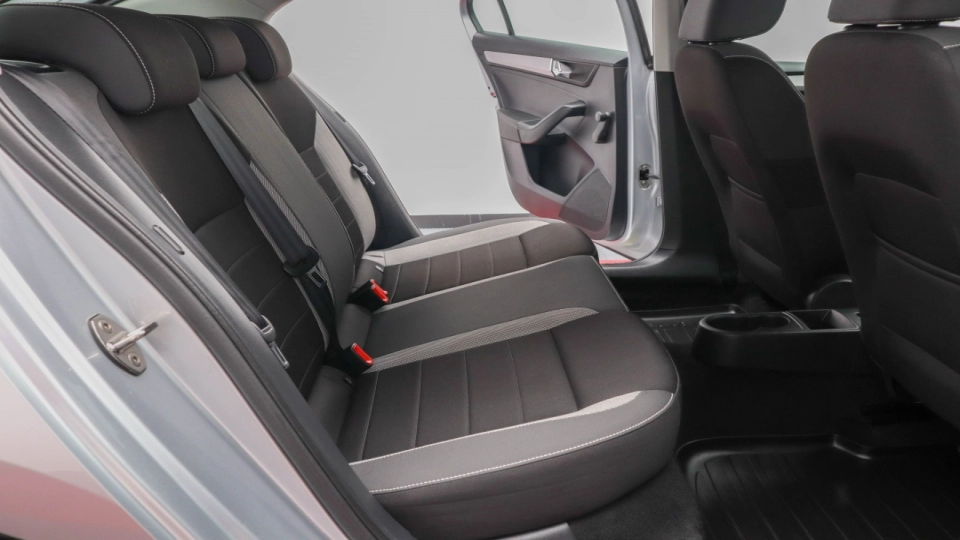 Skoda Rapid 1.6 Diesel Scaune Incalzite LED Garantie Istoric - imaginea 12