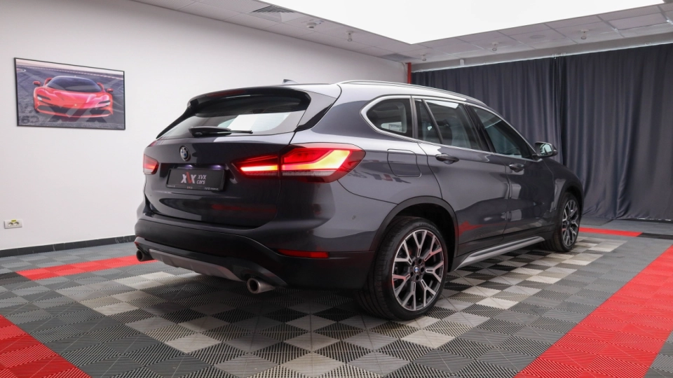 BMW X1 2.0d Aut Panoramic IncalzireAuxiliara HeadUp Ambientale BMW LED - imaginea 4
