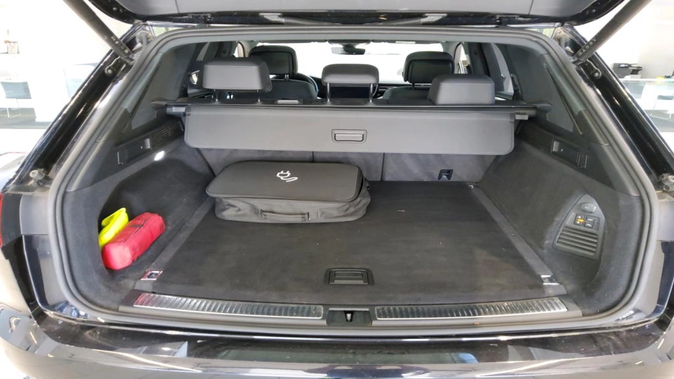 VW Touareg eHybrid Masaj Ventilatie Panoramic IQ Light Keyless Carlig - imaginea 6