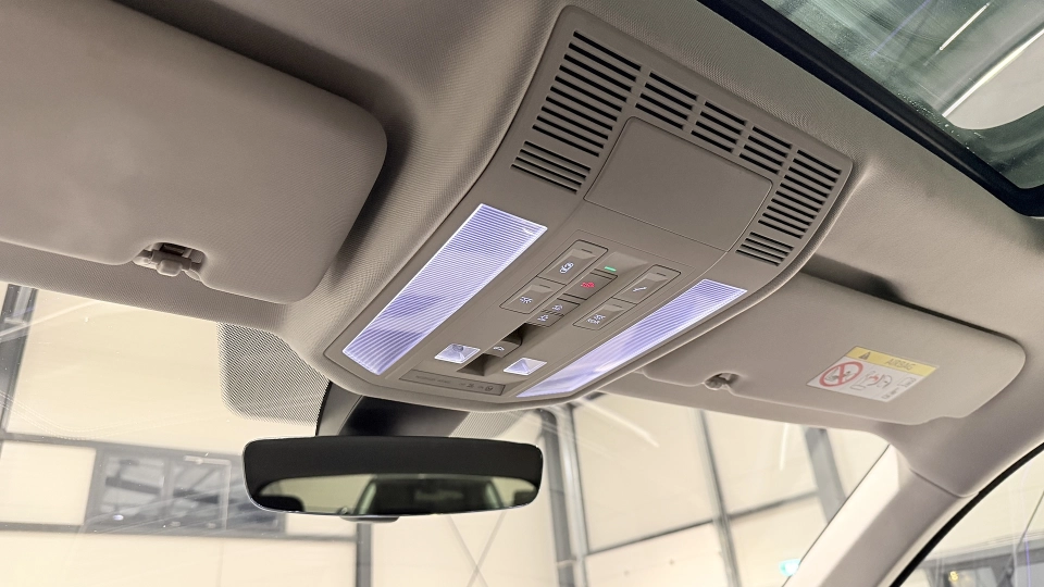 VW Touareg eHybrid Ventilatie Panoramic IQ Light Keyless Carlig - imaginea 40