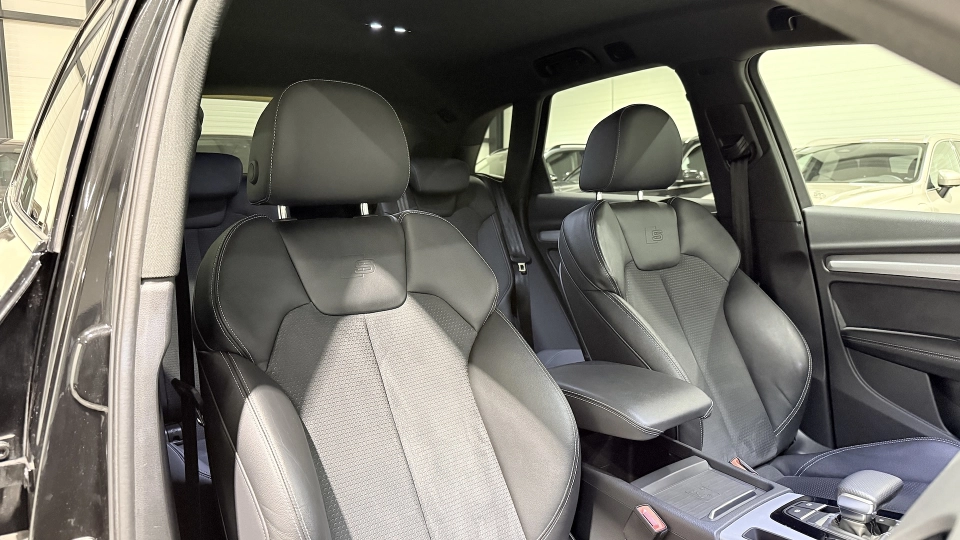  Audi Q5 55 TFSIe Quattro Incalzire Scaune Matrix SLine Competition - imaginea 27