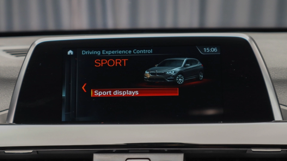 BMW X1 SportLine 2.0d Automat Faruri LED Lane Assist Scaune Sport - imaginea 40
