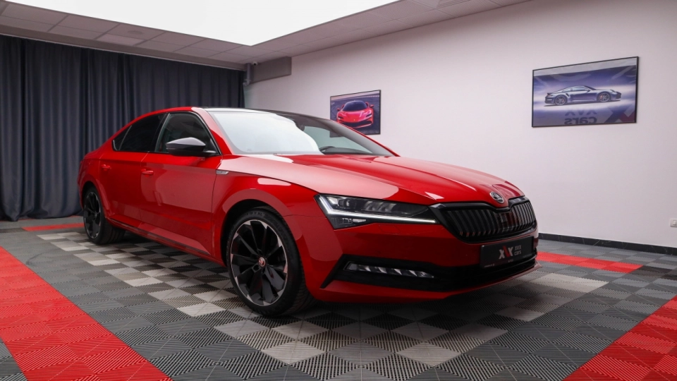 Skoda Superb 1.4TSI PlugIn SportLine Trapa ACC Keyless Go/Entry - imaginea 2