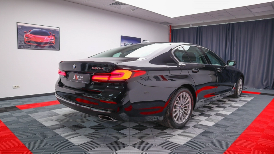 BMW 520d Sedan 2021 - Luxury Line - imaginea 9