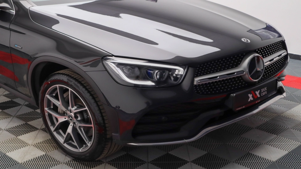 Mercedes GLC 300e Pachet AMG Asistenta PLUS MultiBeam LED Keyless  - imaginea 15
