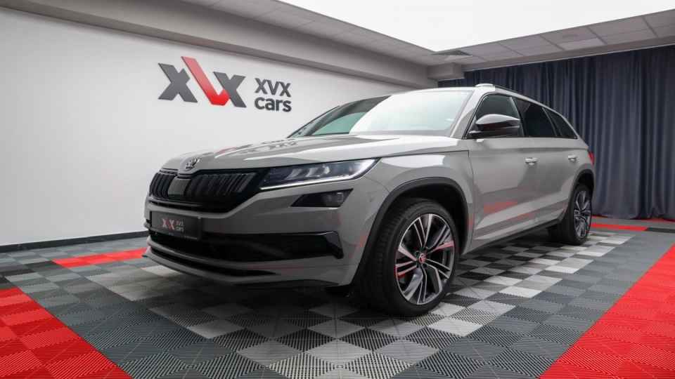 Skoda Kodiaq VRS 4x4 2.0 BiTDI 240cp Cockpit Canton DCC Camera spate - imaginea 1