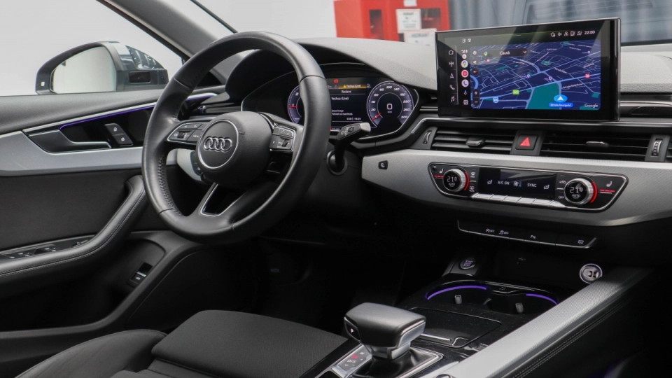 Audi A4 2.0 TDI S-tronic Advanced Camera Side Cockpit - imaginea 29