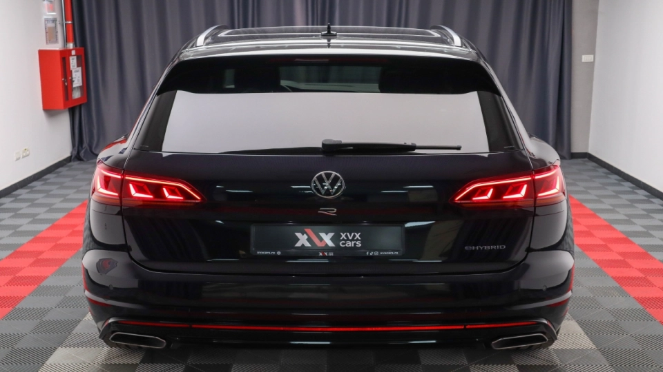 VW Touareg R Line 462 cai Panoramic IQ Light Ventilatie Keyless HeadUp - imaginea 18