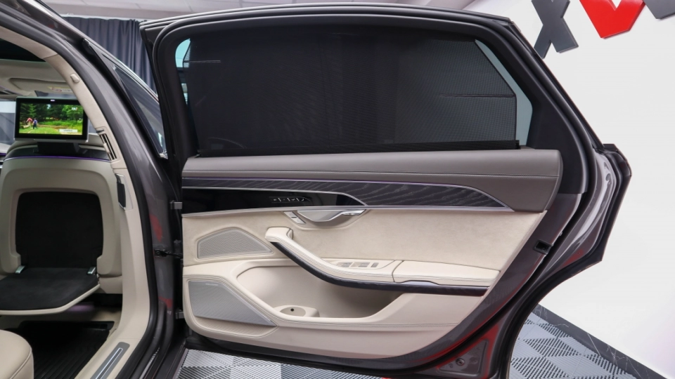 Audi A8L 55TFSI Matrix Laser B&O Pano Individual - imaginea 17