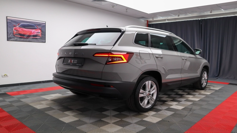 Skoda Karoq 1.5 TSI DSG Panoramic PieleCrem SideAss LED Ambientale - imaginea 4