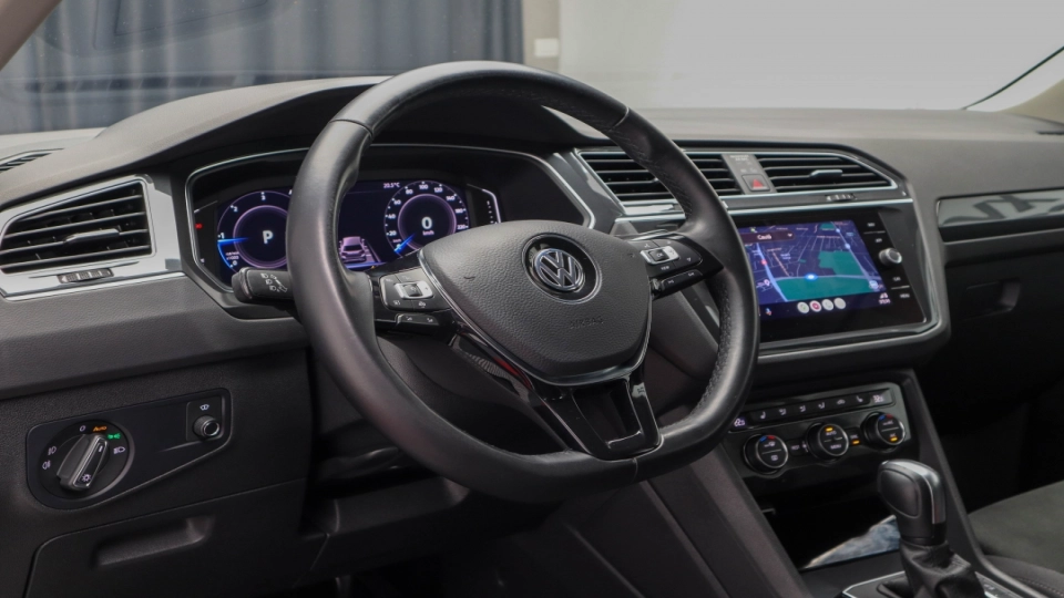 VW Tiguan 2.0 TDI DSG LaneAss BlindSpot Parktronic Cockpit Masaj ACC - imaginea 25