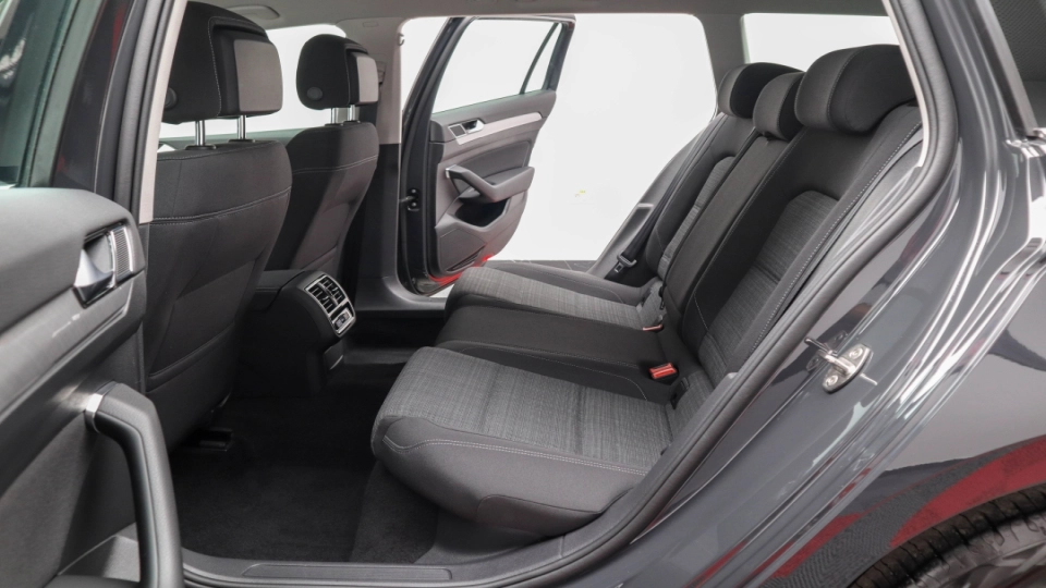 VW Passat Combi 2.0 TDI DSG IQ Light ACC Lane/Side/Front Assist Masaj - imaginea 23