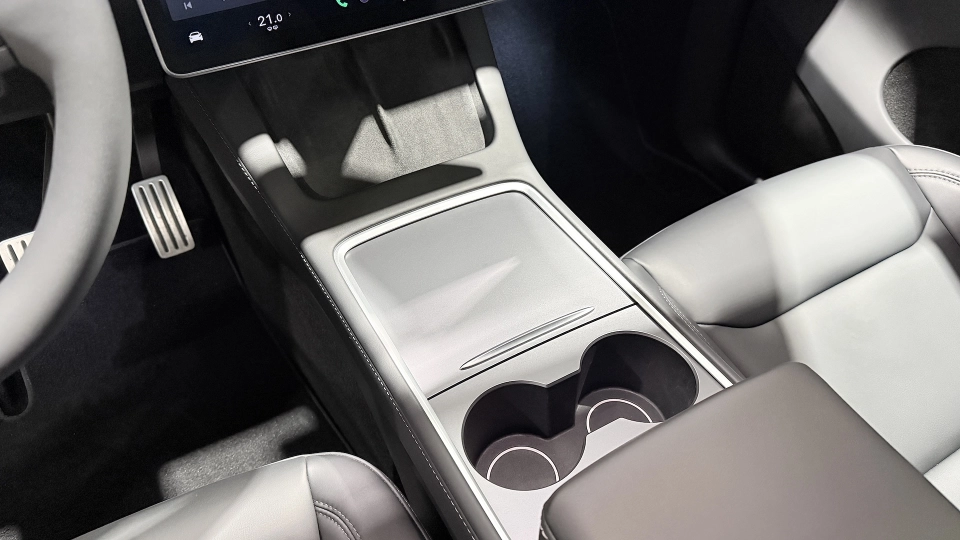 Tesla Model Y Dual Motor Performance Full Self Driving - imaginea 25