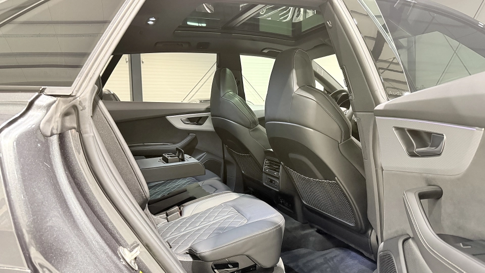 Audi Q8 55TFSIe S-Line Ventilatie B&O Matrix Trapa Punte viratoare - imaginea 34