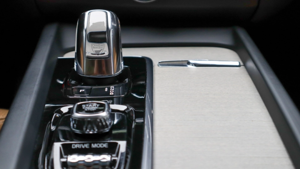 Volvo XC60 T8 Inscription Pano ACC ScauneVentilate HeadUp HarmanKardon - imaginea 33