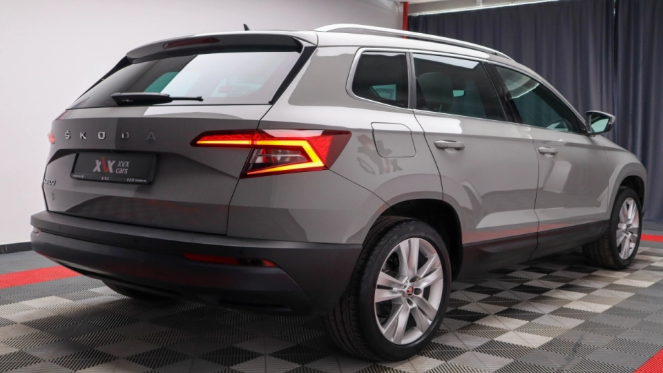 Skoda Karoq 1.5 TSI DSG Panoramic PieleCrem SideAss LED Ambientale - imaginea 18