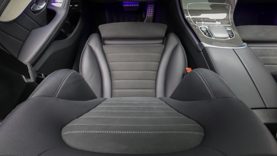 Mercedes GLC AMG 300e Panoramic MultiBeamLED Carbon PachAsistentaFull - imaginea 32
