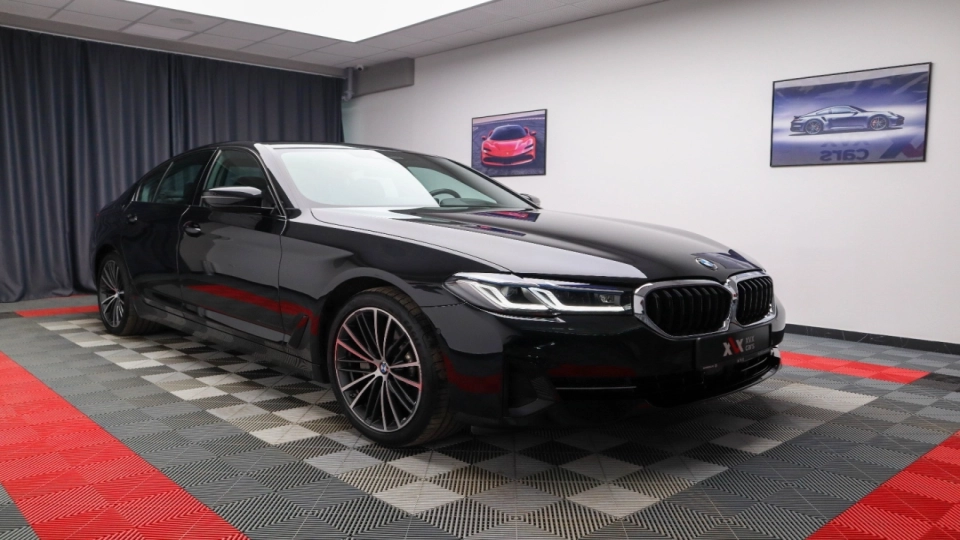 BMW 530e Assisted Driving Interior Confort Ventilatie Faruri Laser - imaginea 3