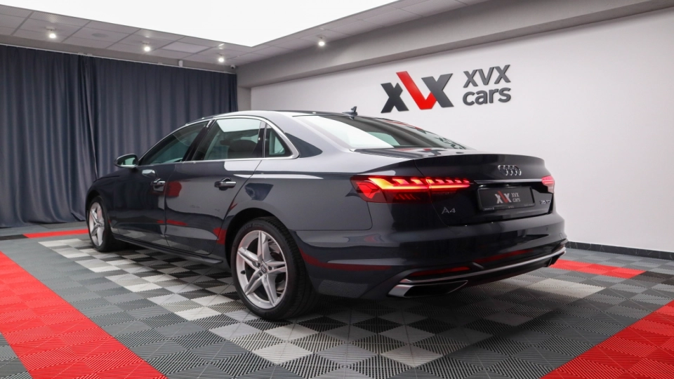 Audi A4 2.0 TDI S-tronic Advanced Camera Side Cockpit - imaginea 11