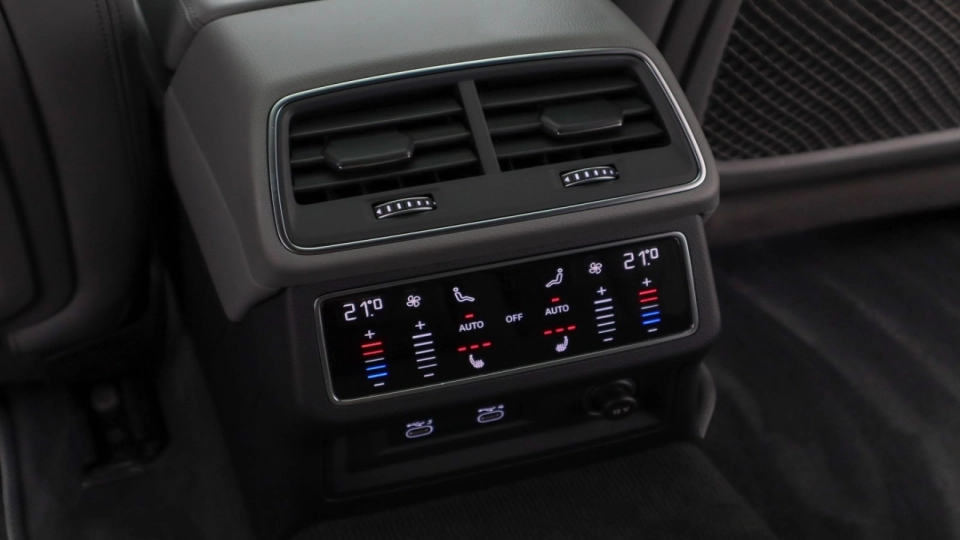 AUDI A7 2.0 55 TFSI E QUATTRO 4WD S TRONIC Platinum Assistance Tour - imaginea 16