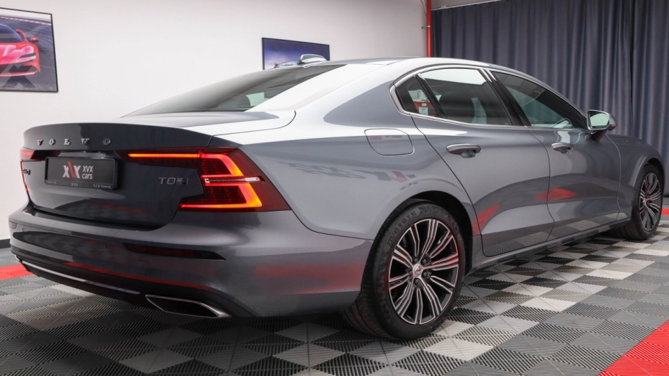 Volvo S60 T8 Plugin Hybrid Inscription Full Dotari Bowers&Wilkins Pano - imaginea 17