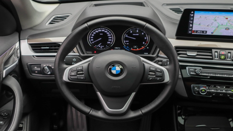 BMW X1 2.0d Aut Panoramic IncalzireAuxiliara HeadUp Ambientale BMW LED - imaginea 30