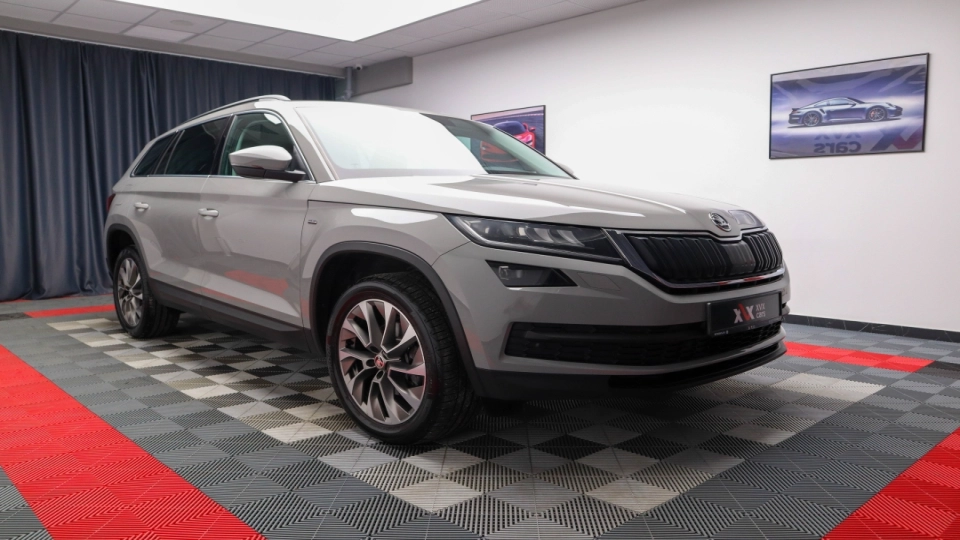 Skoda Kodiaq 2.0 TDI DSG Cockpit Lane BlindSpot ACC Ambientale Keyless - imaginea 3