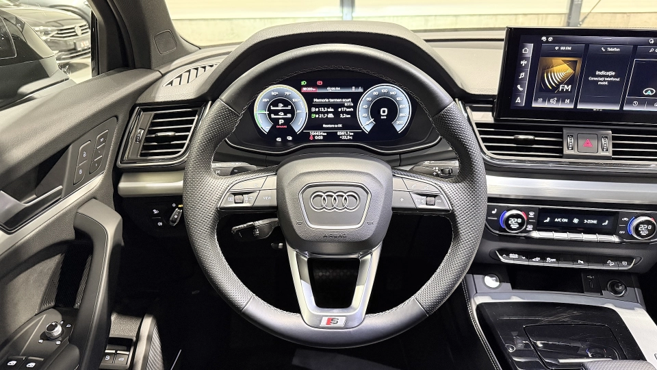  Audi Q5 55 TFSIe Quattro Incalzire Scaune Matrix SLine Competition - imaginea 19