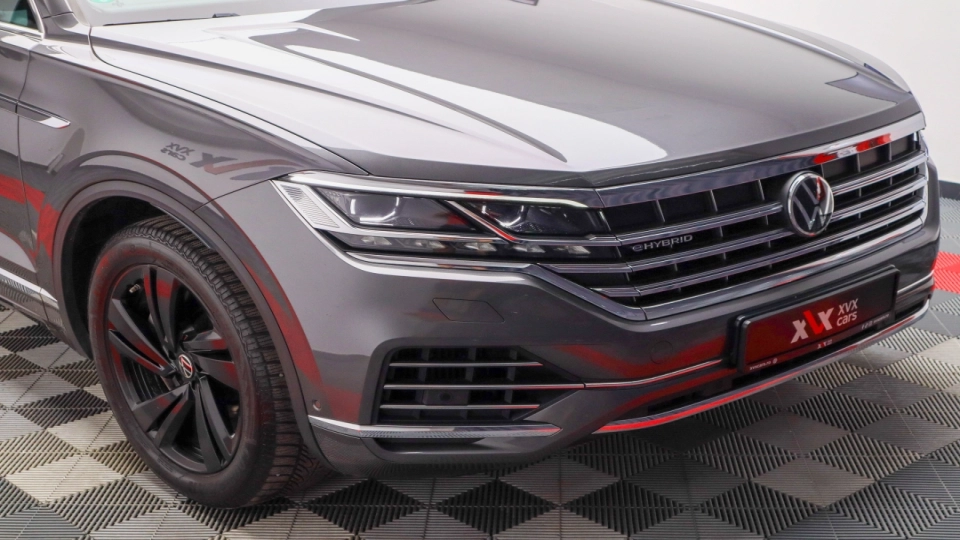 VW Touareg eHybrid Masaj Ventilatie Panoramic IQ Light Keyless Carlig - imaginea 15
