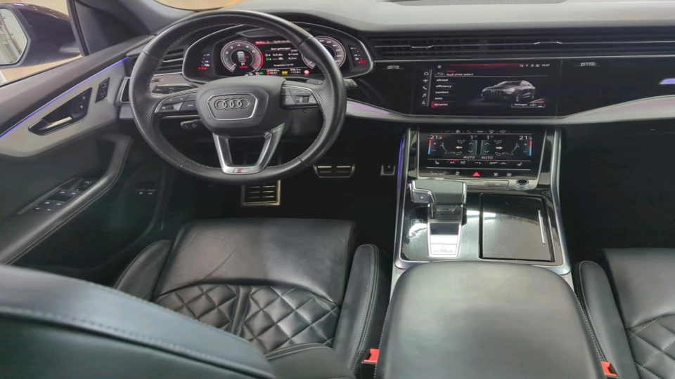 Audi Q8 Competition 60 TFSI PHEV 462 cai Panoramic - imaginea 5