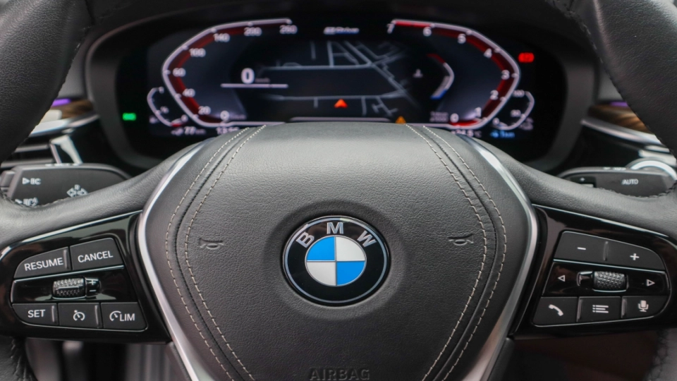 BMW Seria 530e Luxury Line Trapa Keyless Go/Entry PieleMaro Cockpit - imaginea 25